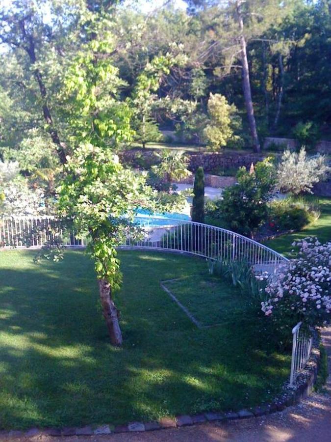 Villa Spacieuse Avec Piscine A Saint Maximin 외부 사진